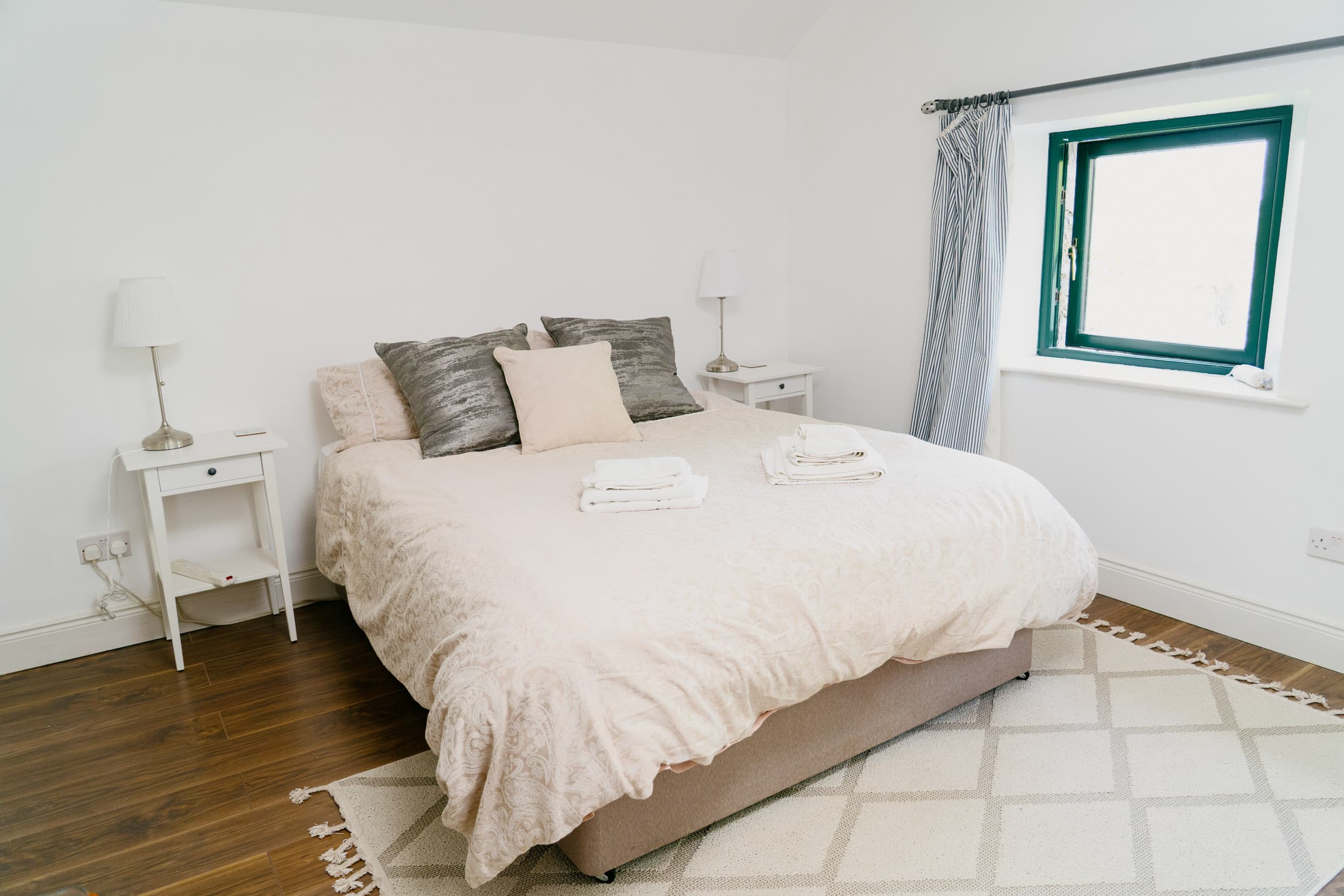 The Curlew bedroom
